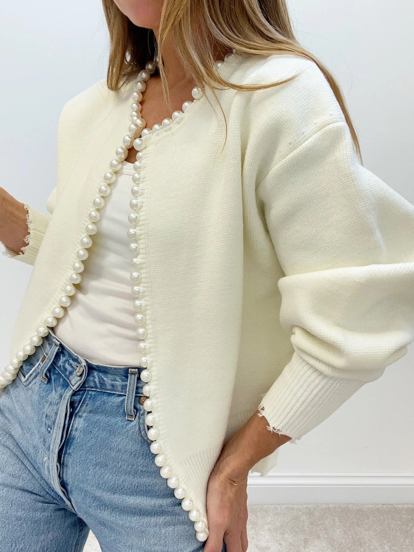 Cardigan con Bordo di Perle